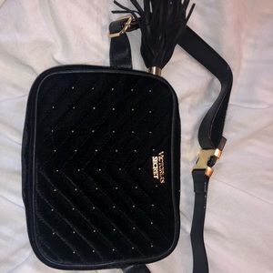 BRAND NEW WAIST BAG VICTORIAS SECRET